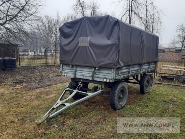 Przyczepa transportowa średniej ładowności D-46 (z pałąkami i opończą, przebieg: 22 504 km) 